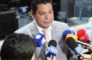 CNH Social e Regulariza Paraná são aprovados na Alep e vão beneficiar milhares de paranaenses, destaca Gugu Bueno